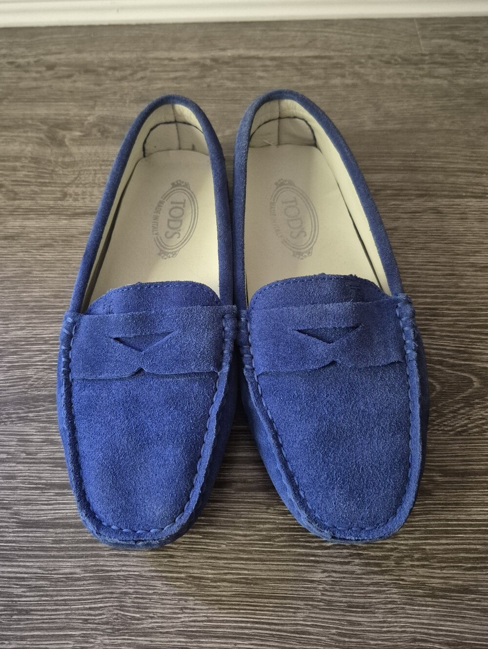 Tod's Suede Gommino Driving Loafer Shoe. Cobalt Blue Size 39